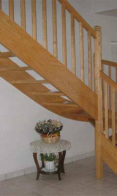 Tradition - Droit - Fabrication d'escaliers dans le Morbihan en Bretagne - QUIMPER - BREST