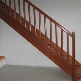 Tradition - Oval - Fabrication d'escaliers dans le Morbihan en Bretagne QUIMPER - BREST